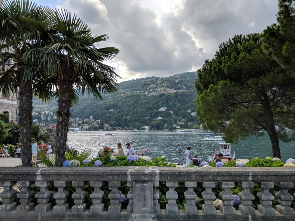 Il Planetario Apartment Verbania Bagian luar foto